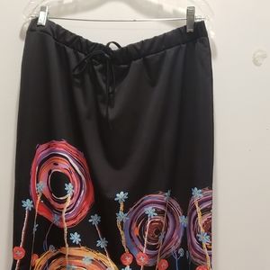Plus size knee-lenght skirt.